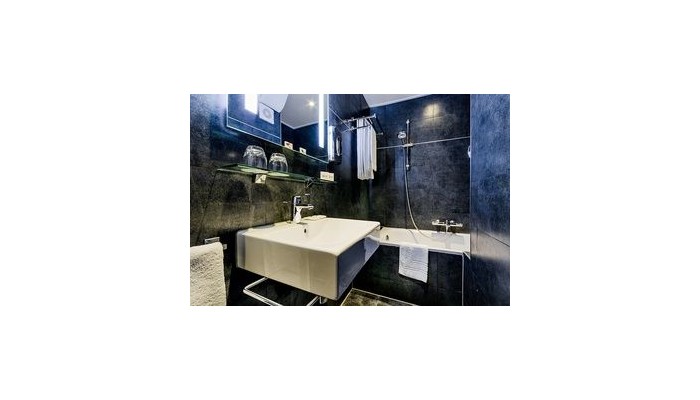 Golden Hotel Paris poza 1