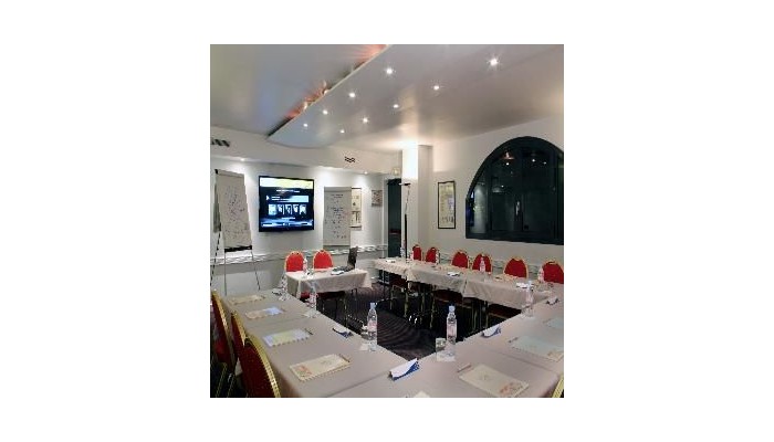 Opera Cadet Hotel poza 6