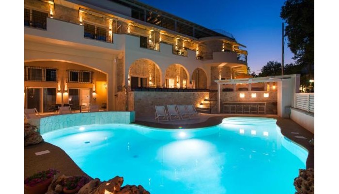 Hotel Neikos Mediterraneo Luxury Suites poza 1