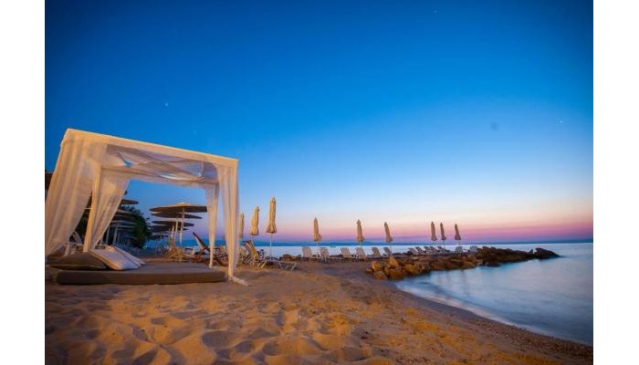 White Suites Resort poza 9