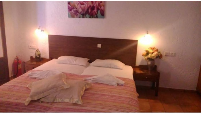 Fotoula Studios poza 2