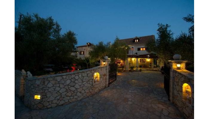 Hotel Alomata poza 0