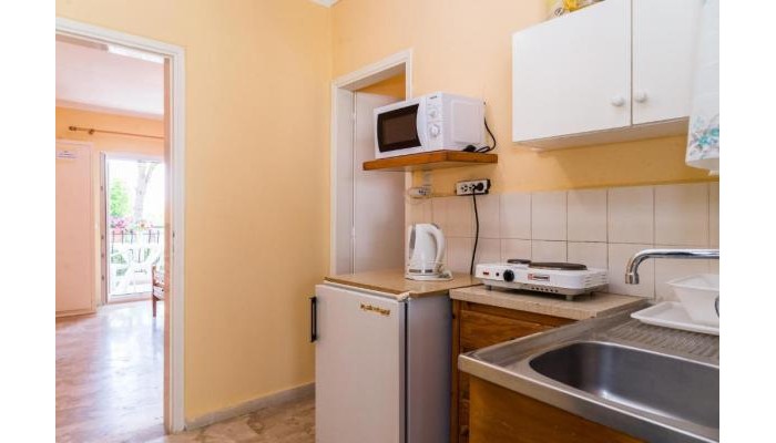 Roussas Studios And Apartments poza 10