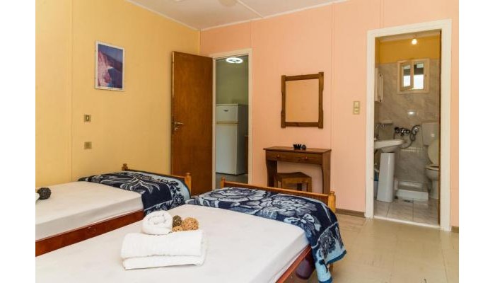 Roussas Studios And Apartments poza 7