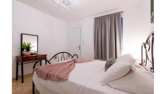 Zante Riva Studios poza 8