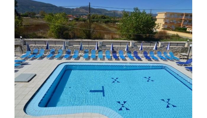 Tassia Studios poza 9