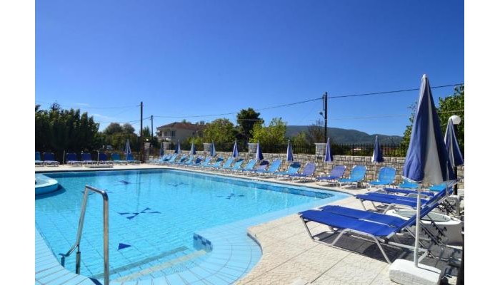 Tassia Studios poza 10