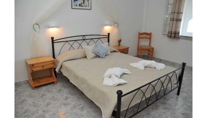 Thira's Dolphin Aparthotel poza 1