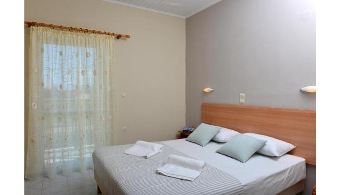 Dennis Studios Alykanas poza 5