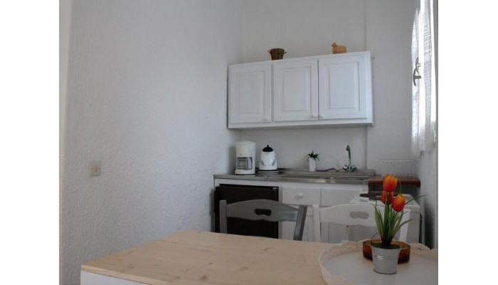 Pella Apartments poza 2