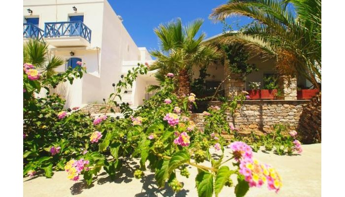 Manos Syros Apartments poza 1