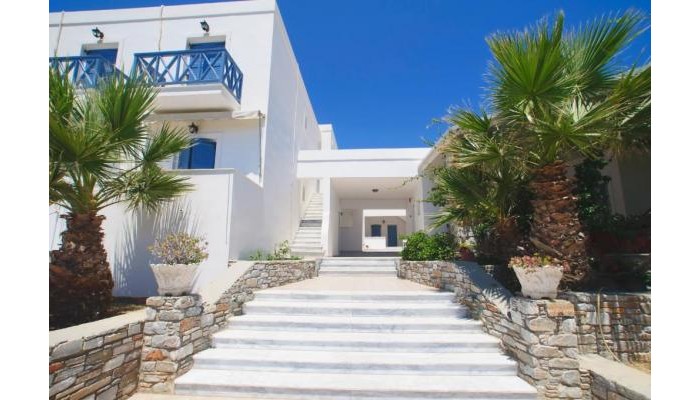 Manos Syros Apartments poza 0