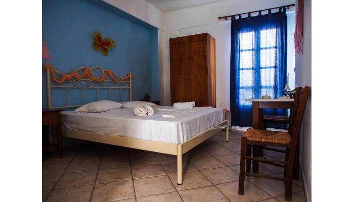 Manos Syros Apartments poza 3