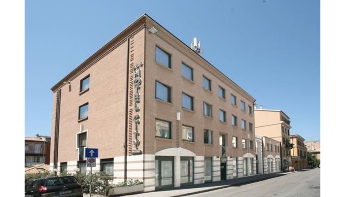 Hotel City poza 1