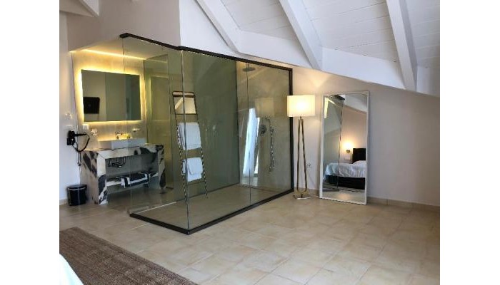 Suites And The City Boutique Apartment Complex poza 9