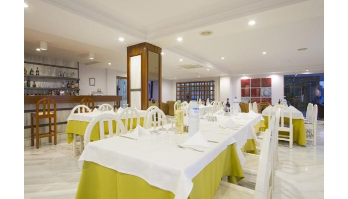 Lancelot Hotel poza 3