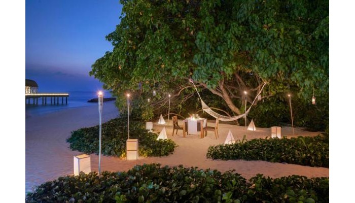 The Westin Maldives Miriandhoo Resort poza 22