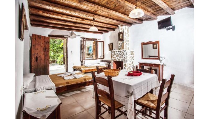 Stone Village (Ex Petrino Chorio) poza 1