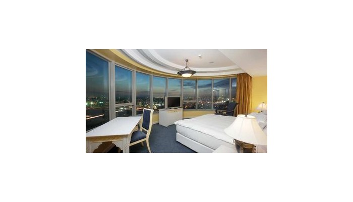 Hotel Hilton Beirut Habtoor Grand poza 0