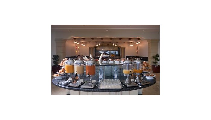 Le Royal Hotel & Resort poza 5