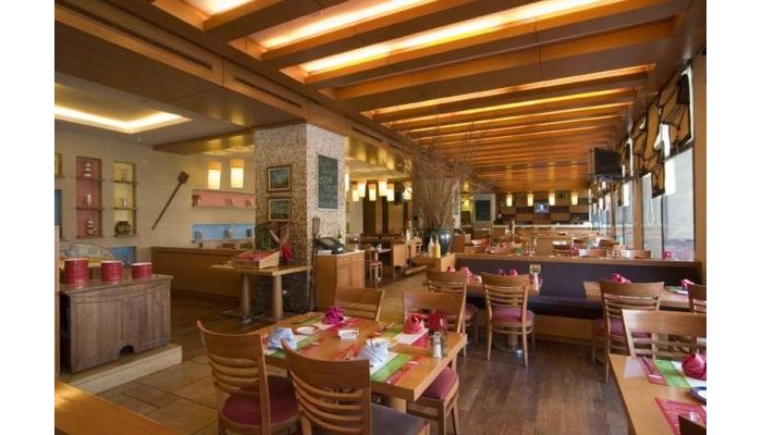 Ramada Plaza Hotel poza 7