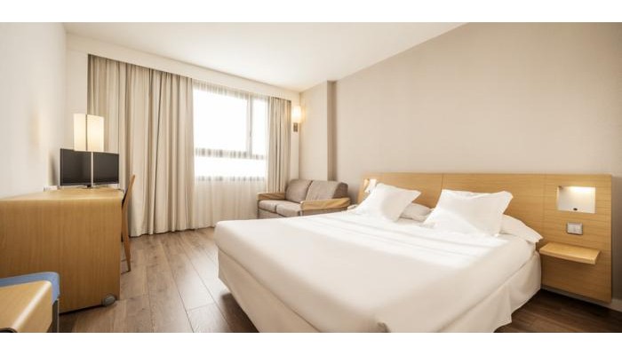 Hotel Ilunion Valencia 4 poza 8