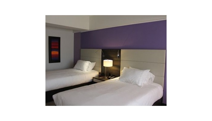Hotel Nh Urban 26 Royal poza 3