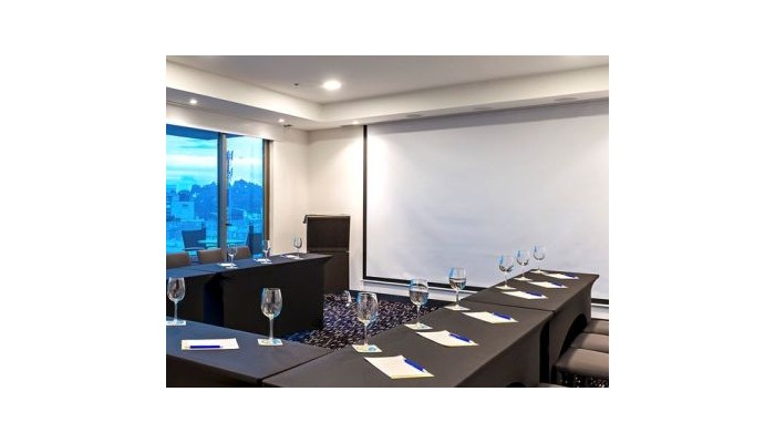 Hotel Nh Urban 26 Royal poza 11