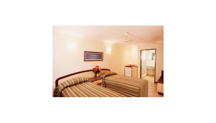 Bay Village Tropical Retreat poza 3