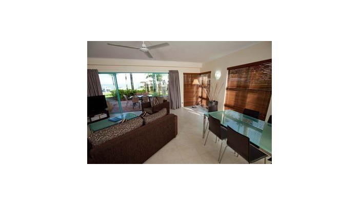 Coral Sands Beachfront Resort poza 10