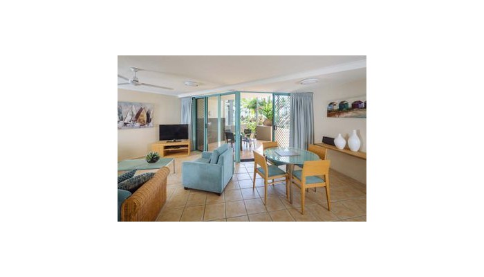 Coral Sands Beachfront Resort poza 8