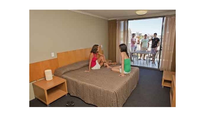 Gilligans Backpacker Hotel And Resort poza 1