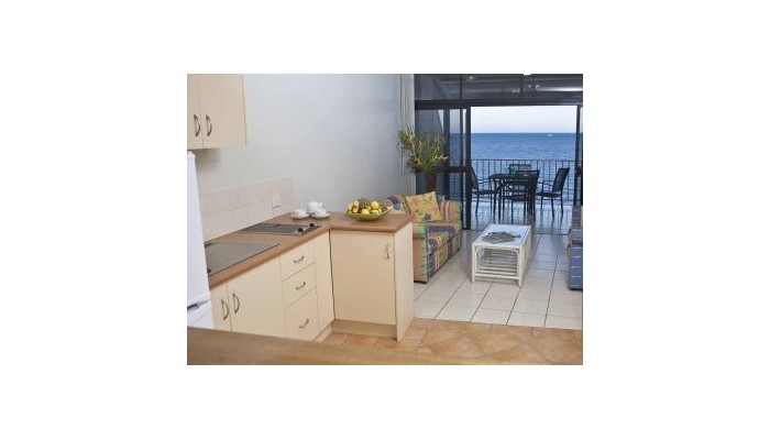 Hotel Amaroo At Trinity poza 5