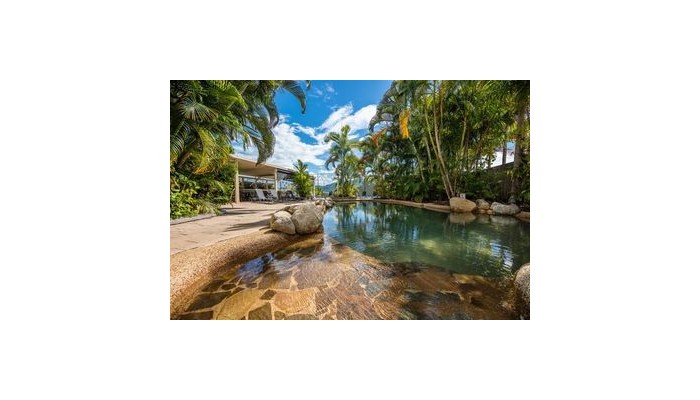 Hotel Amaroo At Trinity poza 9