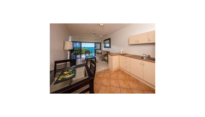 Hotel Amaroo At Trinity poza 6