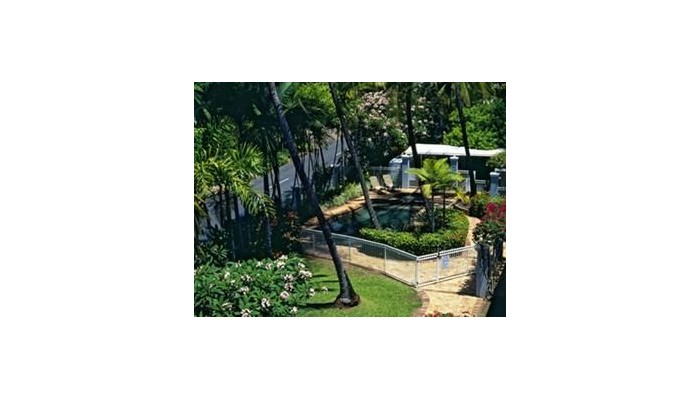 On The Beach Holiday Apartments poza 4