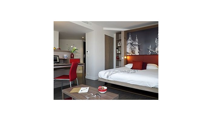 Hotel Adagio Caen Centre poza 3