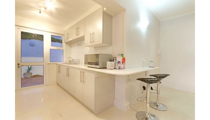 Camps Bay Beach Apartment poza 2