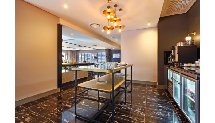 Hotel Triangle Luxury Suites By Totalstay poza 7