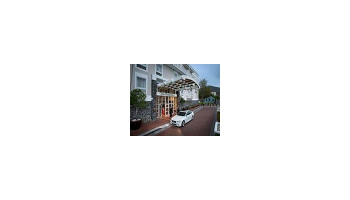 The Commodore Hotel poza 7