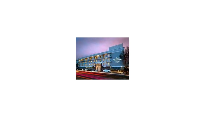 The Commodore Hotel poza 0