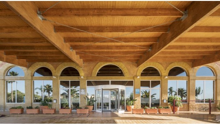 Aparthotel Ilunion Tartessus Sancti Petri poza 0