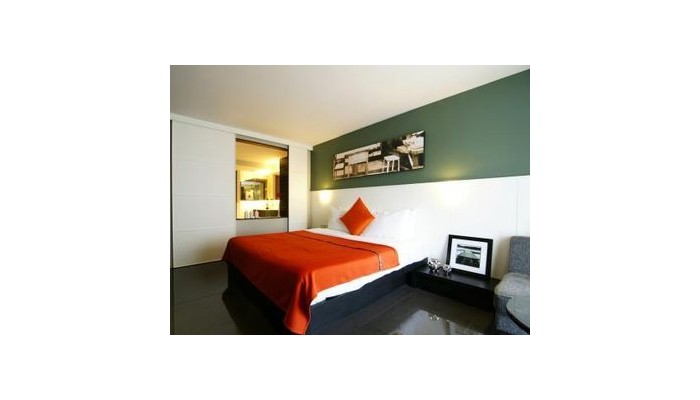 Hotel Page 10 poza 9