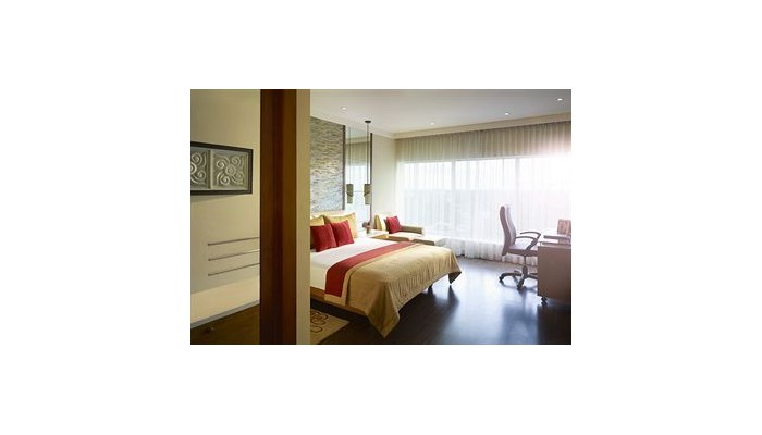 Hotel Vivanta By Taj Surya poza 3