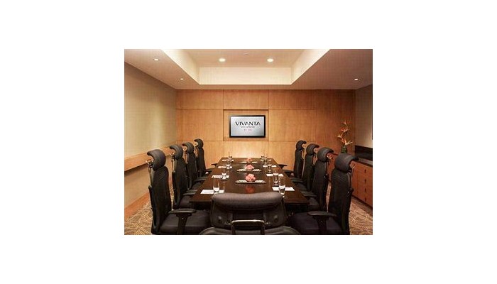 Hotel Vivanta By Taj Surya poza 5