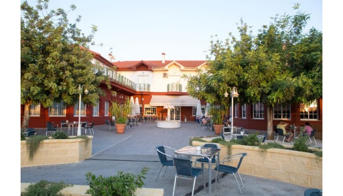 Hotel Mitra - Cabra poza 1