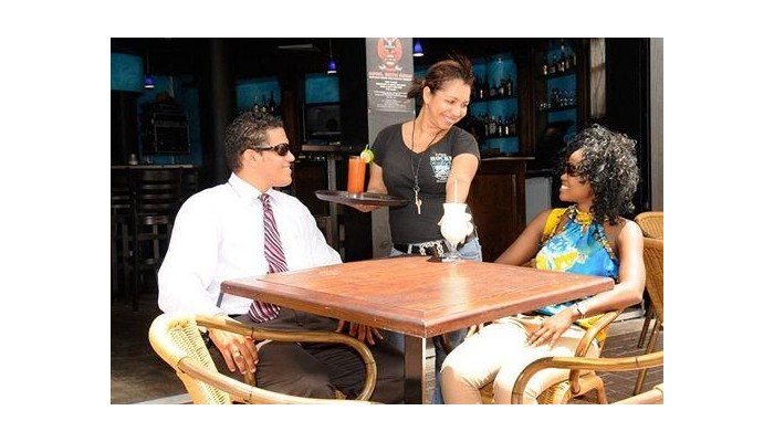 E M City Hotel poza 7