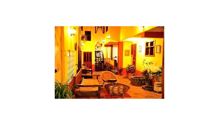 Hotel Los Aticos poza 3