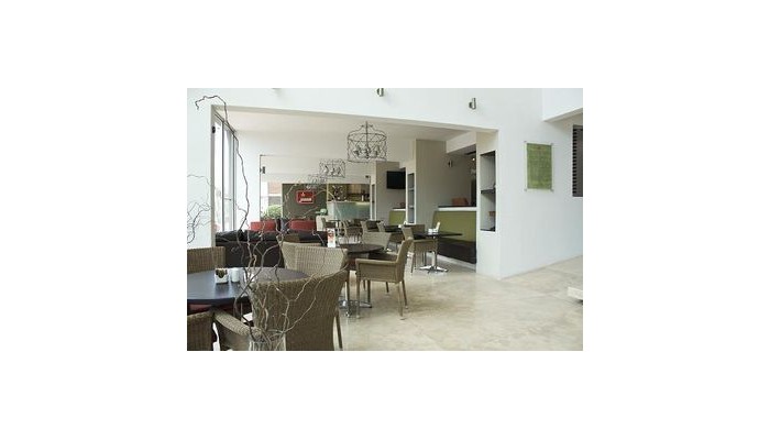 Belaire Suites Hotel poza 5