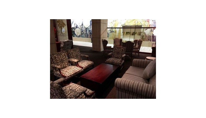 The Royal Hotel poza 3